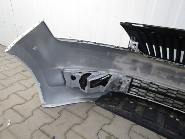 Bumper Skoda Rapid 5JA Facelift 17-12-17 Voorbumper MZ1483