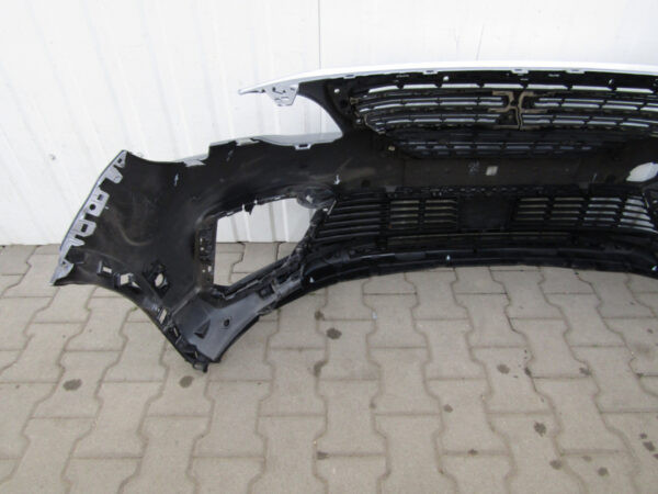 Bumper  Peugeot 5008 II 16-20  9816497877   Voorbumper  MK3349
