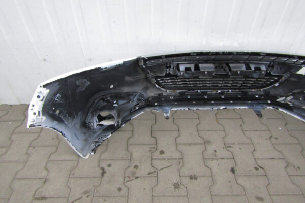 Bumper	 Peugeot 208 GT Line  Facelift  15-19   9810513777  Voorbumper  MK3904