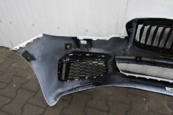 Bumper BMW 5 G30 G31 M-Pakket M Pakket  17-20 8070201 Voorbumper HK196