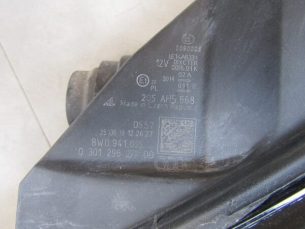 Koplamp Audi A4 B9 Xenon 15-19 8W0941005 LINKS S1029/F110