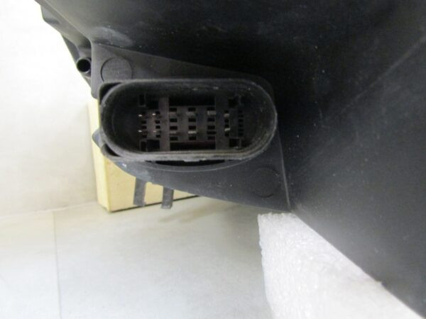 Koplamp Audi A4 B9 Xenon 15-19 8W0941005 LINKS S1029/F110