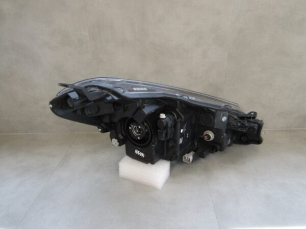 KOPLAMP TOYOTA YARIS 3 III FACELIFT NORMALE LENS + LED 17-20 LINKS A1134/4K/9E