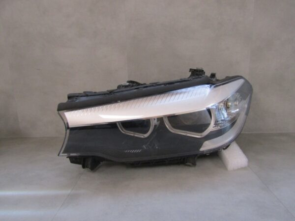 Koplamp BMW 5 SERIE G30 G31 LED LH 17-20 8499111-04 LINKS A1067/4K/10D