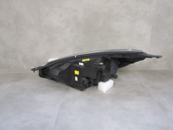 KOPLAMP FORD FIESTA MK8 MK 8 LED ZWART 17-21 RECHTS A1101/4K/13F