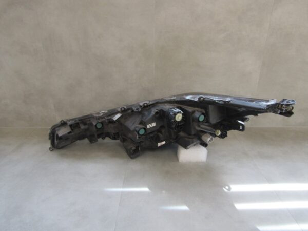 Koplamp Toyota Corolla E21 LED HB Estate 18-22 81110-02S60 RECHTS A1122/4K/10G