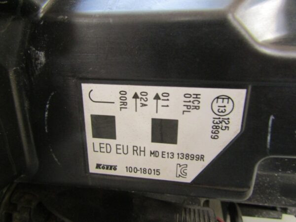 Koplamp NISSAN QASHQAI 2 II J11 LED 13-17 RECHTS A1091/4K/12E