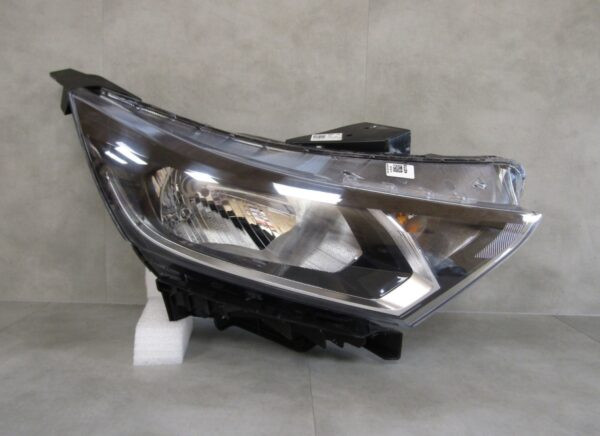 KOPLAMP HYUNDAI I20 3 III STANDAARD 20- RECHTS 92102-Q0050 A1183/5K/3C