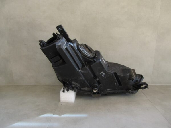 Koplamp Audi A4 B9 Xenon 15-19 8W0941005 LINKS A1063/4K/9D