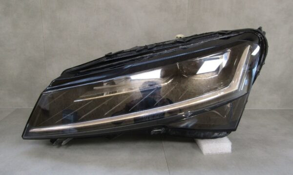 Koplamp Skoda Superb 3V1 3V III FACELIFT FULL LED 19-24 3V1941015E LINKS S1012/4K/8F