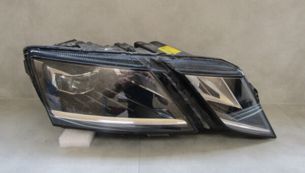 KOPLAMP SKODA OCTAVIA 3 III FACELIFT FULL LED 16-20 5E1941016F RECHTS S940/D1