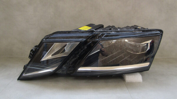 KOPLAMP SKODA OCTAVIA 3 III FACELIFT FULL LED 16-20 5E1941015F LINKS  S936/D110