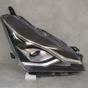 KOPLAMP TOYOTA YARIS 3 III FACELIFT NORMALE LENS + LED 17-20 RECHTS S930/4K/14G