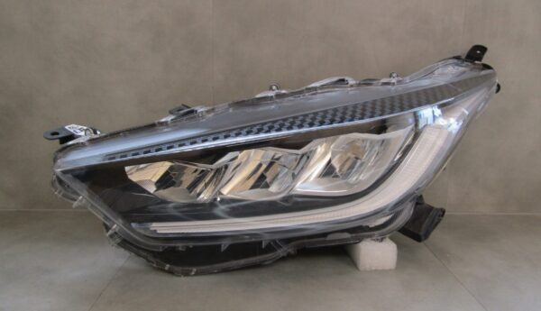 KOPLAMP TOYOTA YARIS IV 4 LED LH 20- LINKS S1032/F80