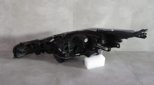 Koplamp Toyota Corolla E21 LED HB Estate 18-22 Rechts 81110-02S60 A1186/4K/10C