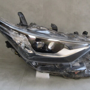 Koplamp Toyota Auris 2 II FACELIFT LED 15-18 81110-02K60 RECHTS S977/4K/11C