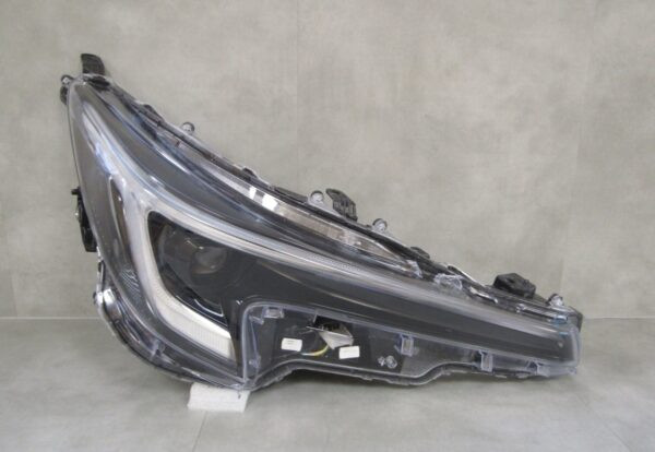 KOPLAMP TOYOTA COROLLA E21 HB KOMBI FACELIFT FULL LED 23- 81110-02X10 RECHTS S1055/E160