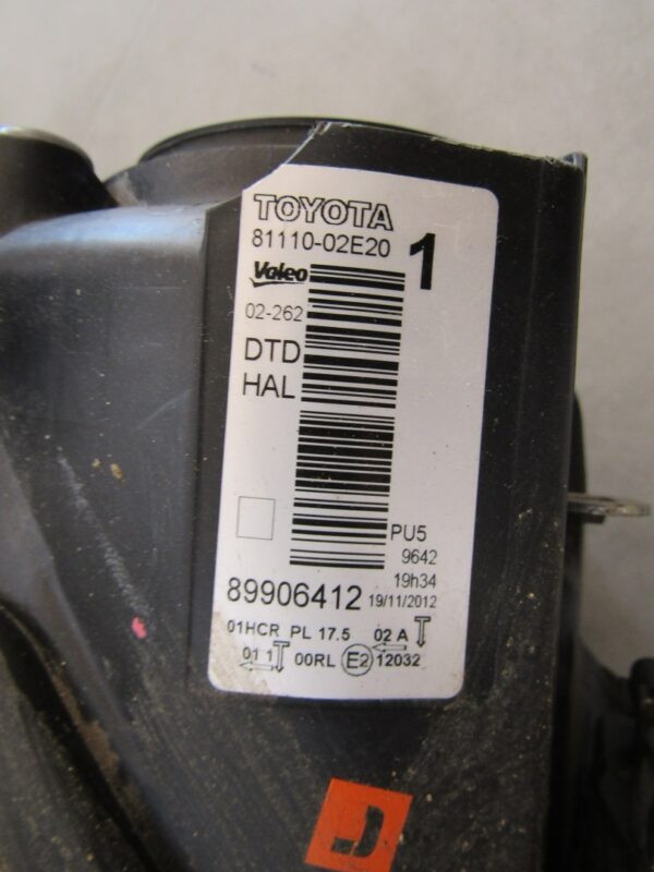 KOPLAMP Toyota Auris II 2 NORMALE LENS MET LED 12-15 RH RECHTS 81110-02E20  S1106/C36