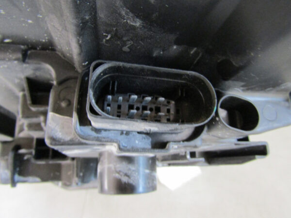 Koplamp Audi A3 8V FACELIFT Xenon 16-20 8V0941006E RECHTS A1029/B194