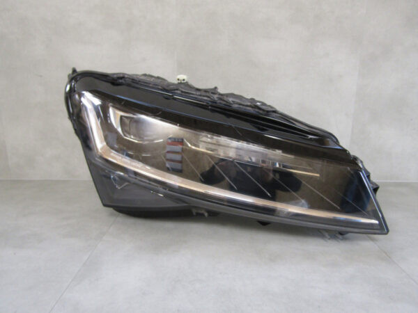 KOPLAMP SKODA SUPERB 3 III FACELIFT FULL LED 19-24 3V1941016D RECHTS A994/4K/5E