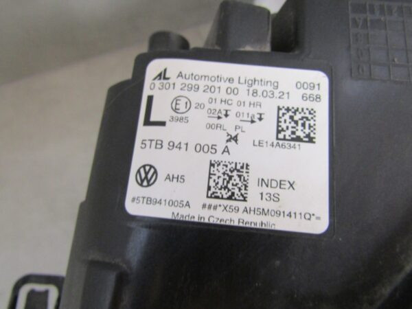 Koplamp VW VOLKSWAGEN TOURAN 2 II 5TB 15- Links 5TB941005A A1184/5K/4E