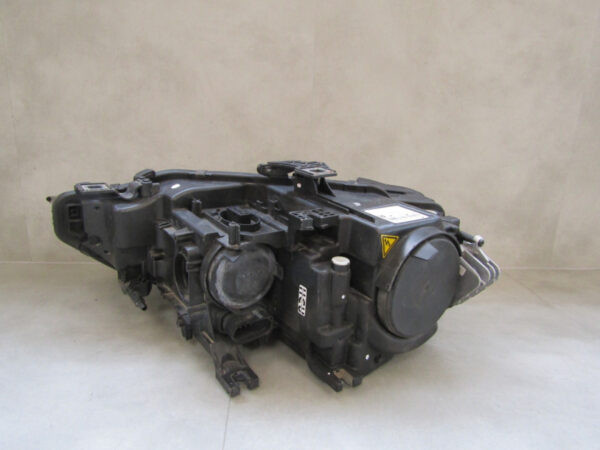 KOPLAMP AUDI A5 8T FACELIFT 11-16 XENON DRAAIEND RECHTS S937/C25