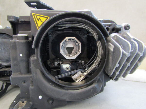 KOPLAMP AUDI A5 8T FACELIFT 11-16 XENON DRAAIEND RECHTS S937/C25