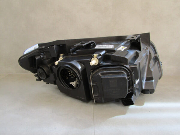 KOPLAMP BMW X1 E84 koplamp XENON 09-12 6311 2990013 RECHTS Q861/K4 4G