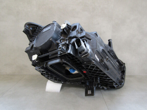 Koplamp Mercedes B Klasse W247 FACELIFT MULTIBEAM 23- RECHTS Q908/E210