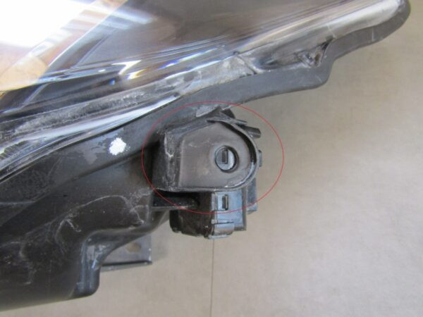 KOPLAMP Toyota Yaris 3 III HYBRID REGULAR + LENS LED 12-14 LINKS Q995/K4 7B