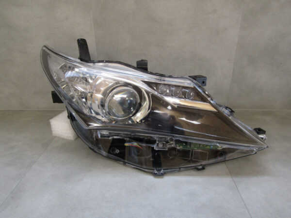 Koplamp Toyota Auris 2 II XENON 12-15 81130 02E40 RECHTS Q904/E191