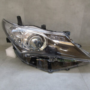 Koplamp Toyota Auris 2 II XENON 12-15 81130 02E40 RECHTS Q904/E191
