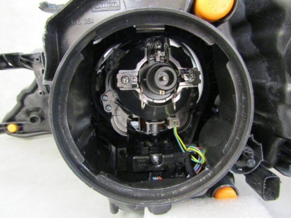 Koplamp Toyota Auris 2 II XENON 12-15 81130 02E40 RECHTS Q904/E191