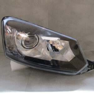 Koplamp Skoda Yeti 5L1 FACELIFT XENON 12-17 5L1941016C RECHTS Q1011/K5 5B