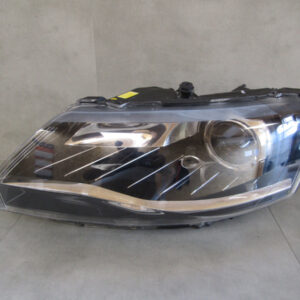Koplamp Skoda Rapid FACELIFT XENON 17-19 5JB941015C LINKS Q903/C192
