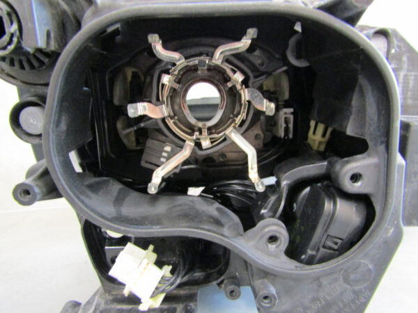 Koplamp Skoda Rapid FACELIFT XENON 17-19 5JB941015C LINKS Q903/C192