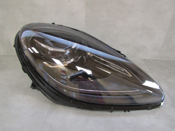 Koplamp Porsche MACAN 95B FACELIFT FULL LED MATRIX 18-24 95B941016F RECHTS Q875/K4 4B