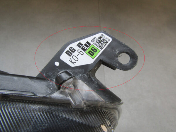 Koplamp Toyota Yaris 4 IV NORMALE LENS 20- MAZDA 2 22- RECHTS Q523/A124