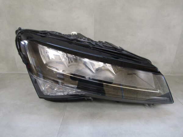 Koplamp Skoda Superb 3 III FACELIFT LED 19-24 3V1941016C RECHTS Q957/K4 2E