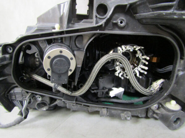 KOPLAMP Volvo XC60 I FACELIFT XENON 13-17 31420250 RECHTS Q887/K4 15F