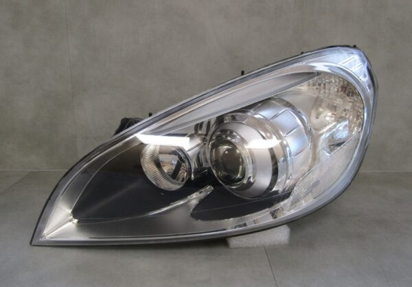 KOPLAMP VOLVO V60 S60 XENON LINKS 10-13 31299990  S1070/K4/13A