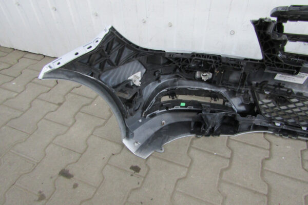 Bumper  Mercedes C-KLASSE W204 FACELIFT 11-14  A2048854265 Voorbumper HK364