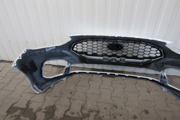 Bumper Ford Fiesta MK8 VIII FACELIFT ST 21- C8L6G-85872 Voorbumper JM567