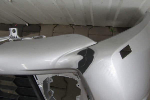 Bumper Mitsubishi L200 5 V 15-6400F763 Voorbumper KJ10008