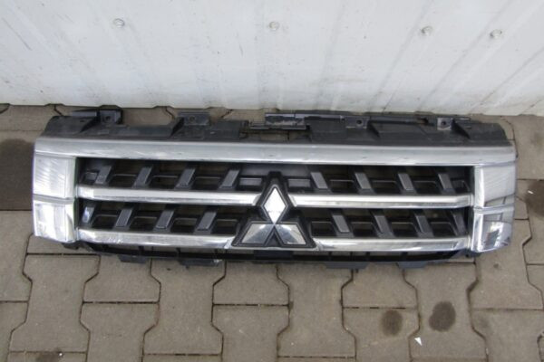 Bumper  Mitsubishi Pajero IV 4 faceLift 15-20 Voorbumper MZ427