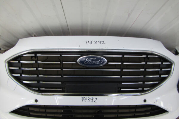 Bumper Ford Fiesta MK8 VIII FACELIFT 21- PDC N1BB-17757-A Voorbumper PJ392