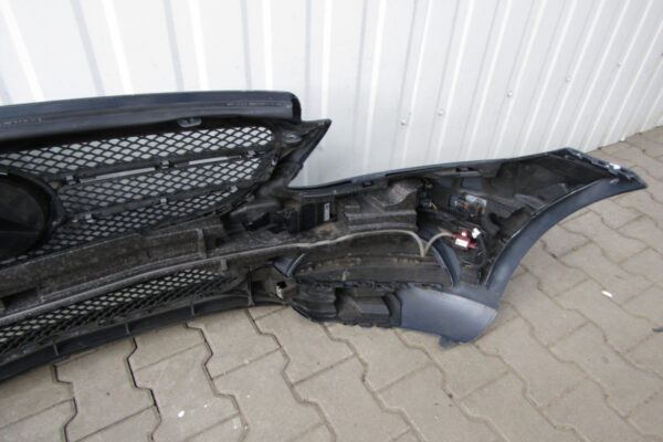 Bumper MERCEDES C-KLASSE W205 AVANTGARDE 14-Voorbumper MZ473