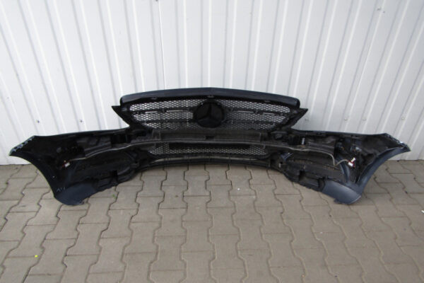 Bumper MERCEDES C-KLASSE W205 AVANTGARDE 14-Voorbumper MZ473