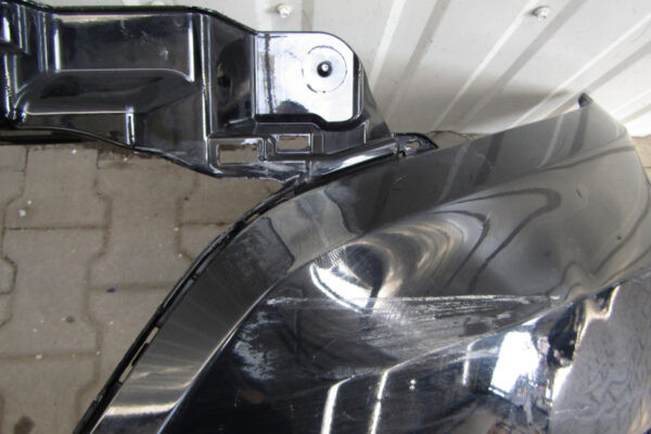 Bumper	Honda HRV HR-V II 2 15- 71101-T7W-A000  Voorbumper  MK2811