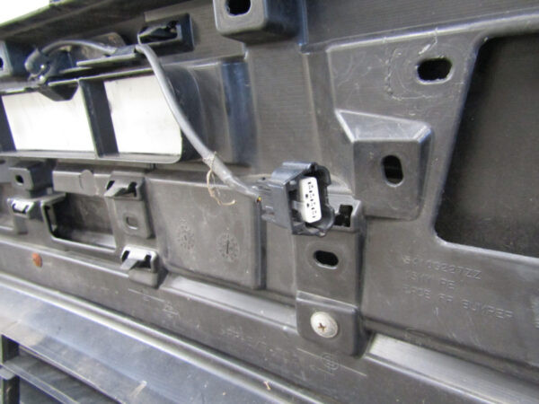 Bumper Mitsubishi Outlander 3 Hybryda faceLift 15-18 6410G277ZZ Voorbumper MK3280